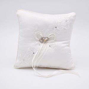 Cojín Flores Bordadas