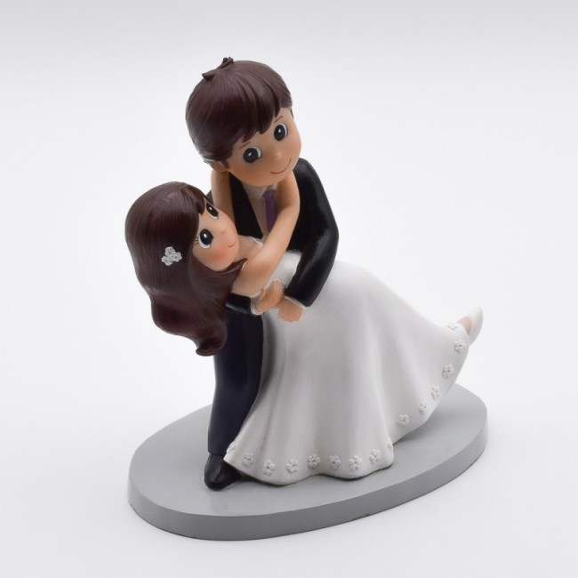 Figura tarta novios bailando en su primer baile