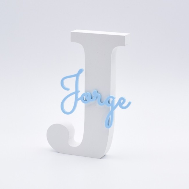 Letra bautizo inicial madera blanca con nombre en metacrilato celeste
