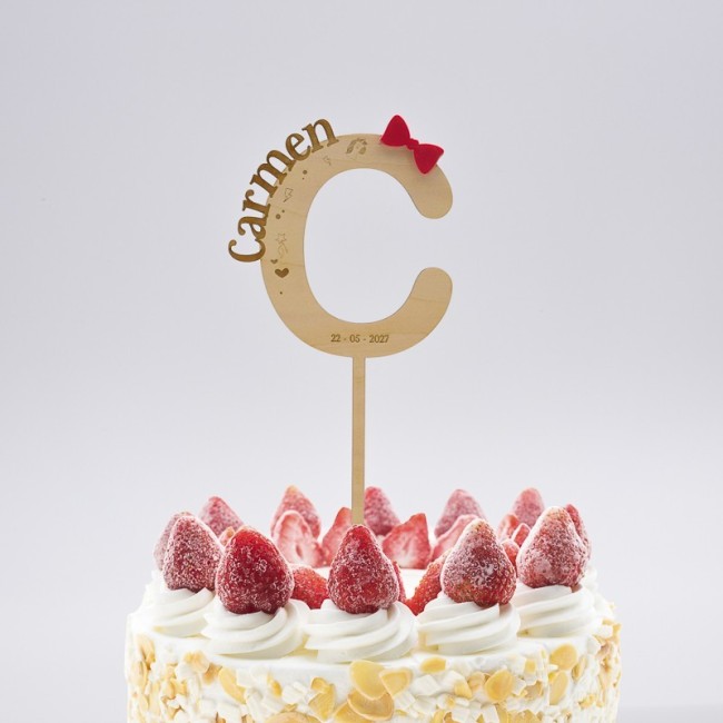 Cake topper personalizado con pajarita para niña