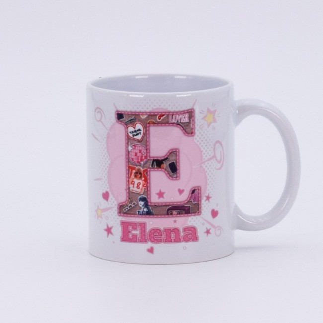 Taza con diseño pop fucsia y nombre personalizado