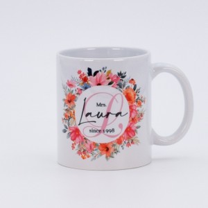 Taza personalizada romántica con corona floral