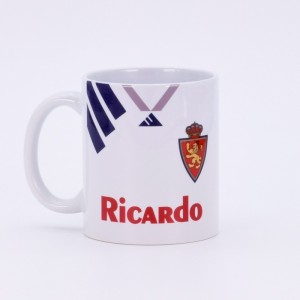 Taza fútbol Zaragoza con nombre rojo y número azul